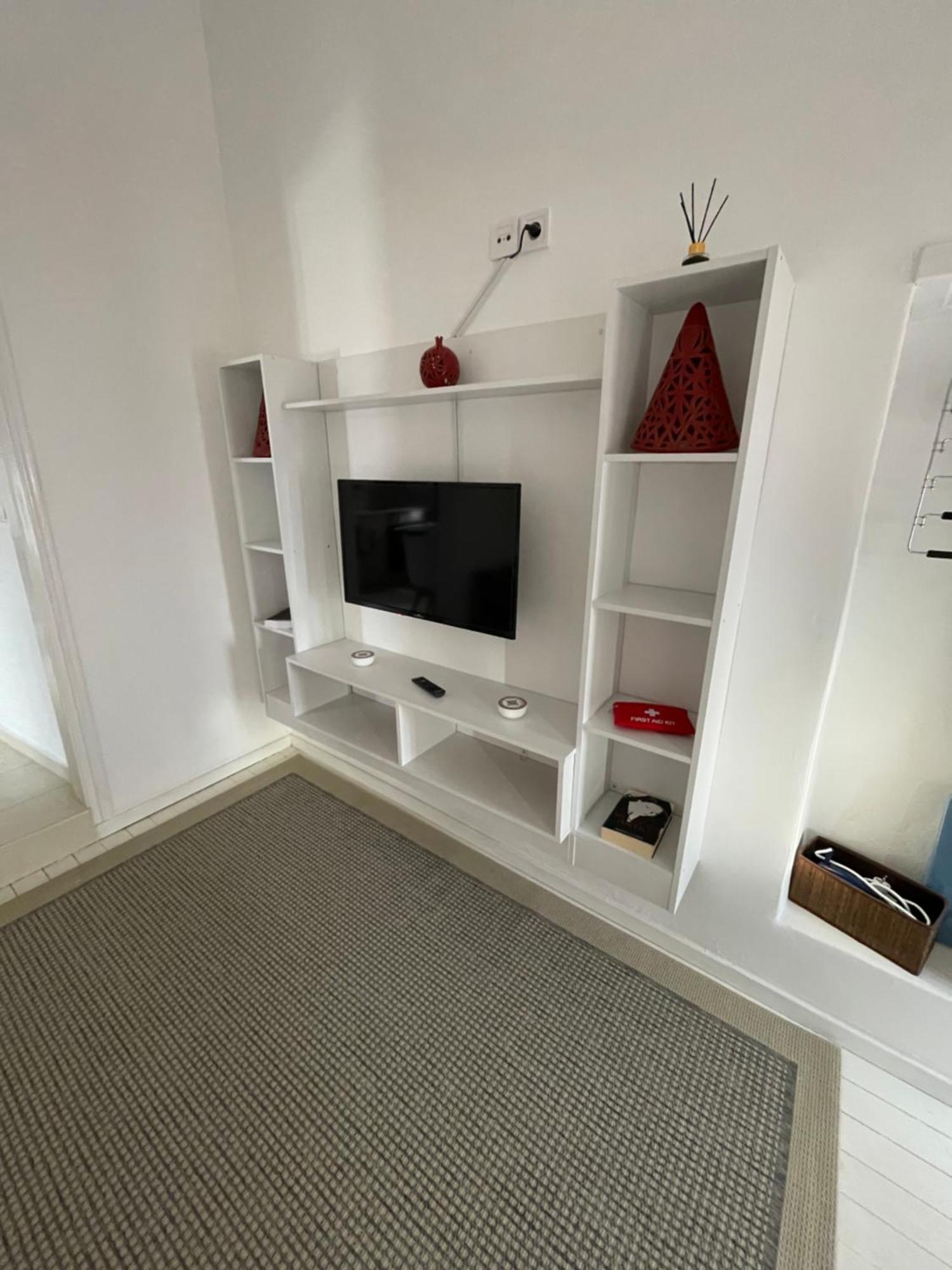 B Collection Skyros